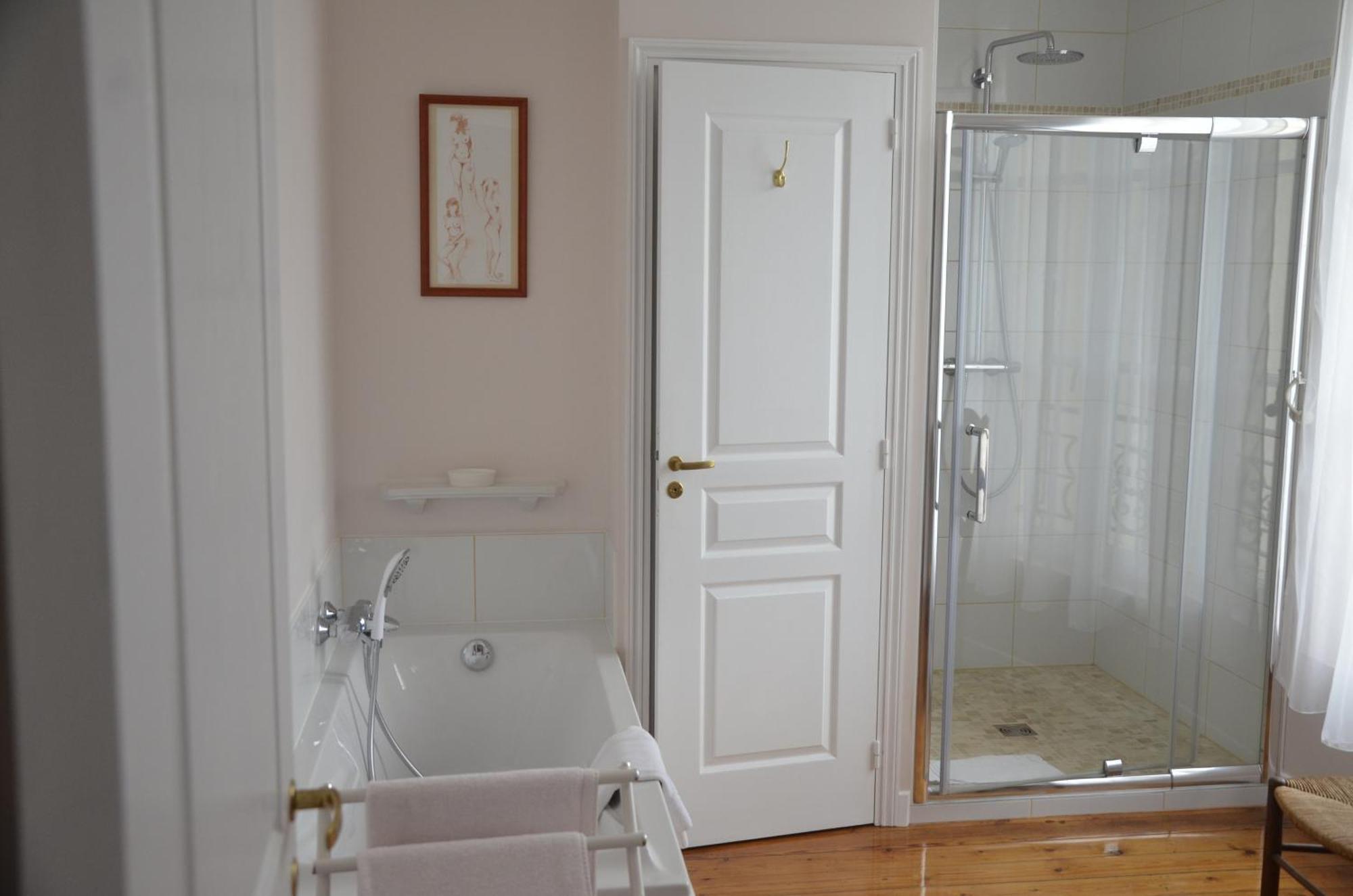 Le Gite Du Bas Manoir Bretteville-sur-Odon Eksteriør billede